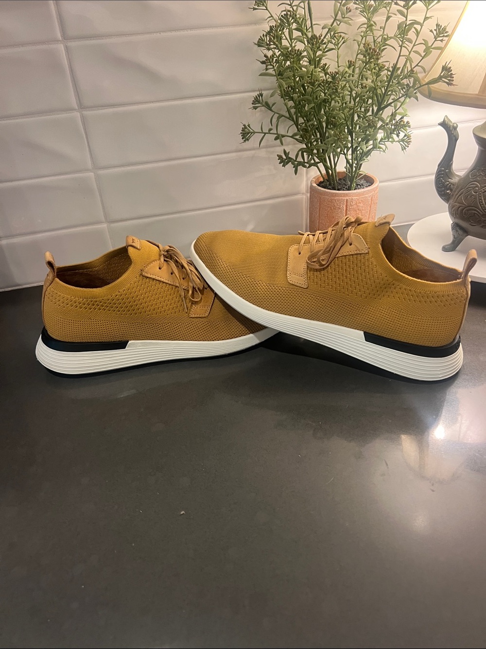 Wolf & Shepherd knit trainer excellent condition. Camel color